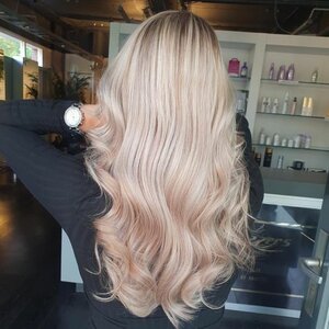 Salon Hair C image 2