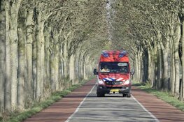 Vrouw (20) overleden na botsing met stilstaande trekker met oplegger