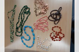 Gestolen sieraden aangetroffen ten gevolge van insluipingen