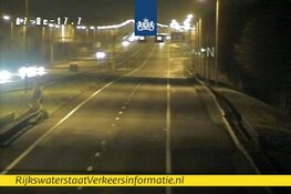 A7 richting Hoorn dicht na ongeluk met meerdere auto's