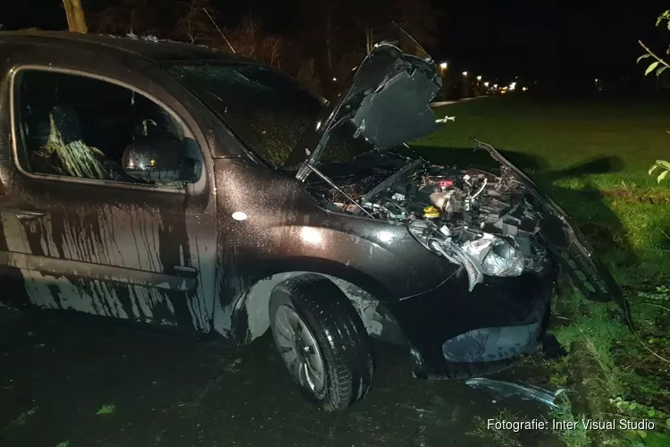 Bestelbus in brand in Purmerend