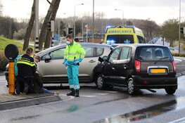 Vrouw belandt in ziekenhuis na botsing Zuidoostbeemster