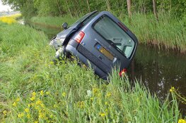 Auto in sloot in Purmerend