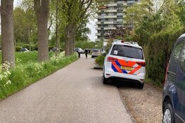 Gewapende overvallers in PostNL-jas en met mondkapje op de vlucht in Purmerend
