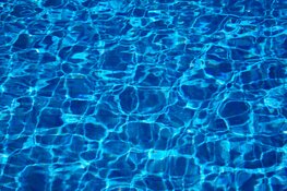 Leeghwaterbad open voor doelgroepactiviteiten na online reservering en zwemles