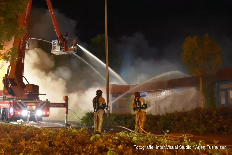Grote brand in voormalig wijkcentrum