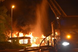 Grote brand in voormalig buurtcentrum Purmerend geblust