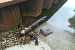 Gevaarlijke fles uit water gevist door magneetvissers