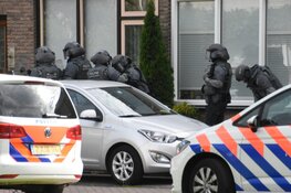 Arrestatieteam valt woning Purmerend binnen