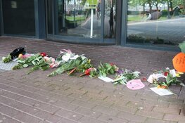 Bloemen als alternatief protest tegen coronamaatregelen