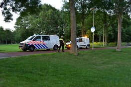 Bromfietser te water in Purmerend