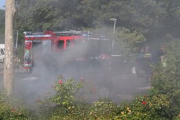 Auto vliegt in brand op parkeerplaats in Purmerend