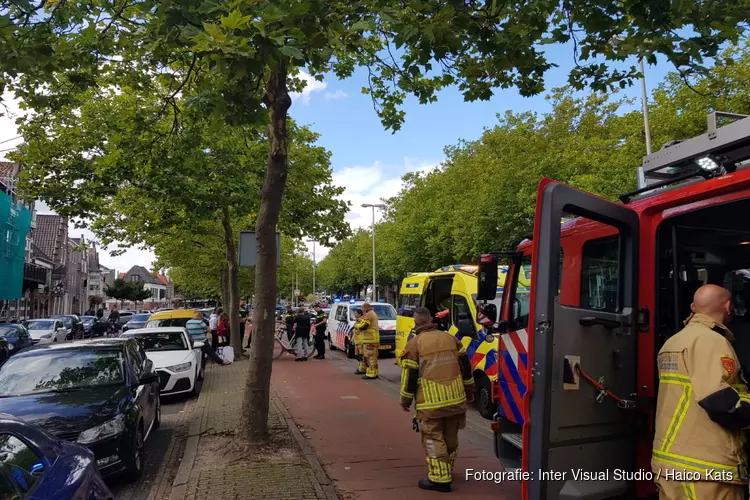 Meisje komt met been vast te zitten in fietswiel en moet naar ziekenhuis (Purmerend)