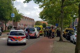 Meisje komt met been vast te zitten in fietswiel en moet naar ziekenhuis (Purmerend)