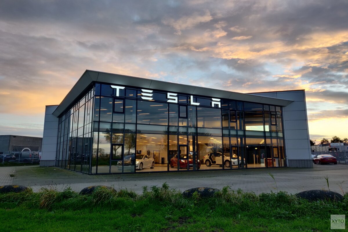 Tesla shop минск