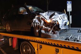 Auto tegen bakwagen gereden in Middenbeemster