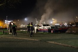 Brand op bootje in Purmerend