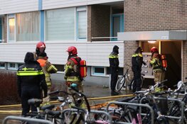 Brand in trappenhuis van flat in Purmerend