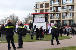 Thierry Baudet&#39;s Vrijheidskaravaan strijkt neer in Purmerend