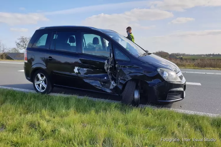 Veel schade bij ongeval op N244 nabij Middenbeemster