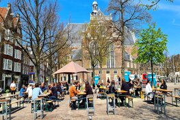 Gezellige sfeer in Purmerend en Amsterdam op de terrassen