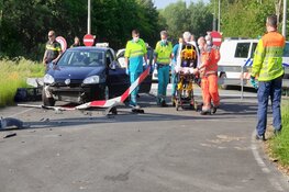 Auto gecrasht op afrit A7