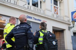 Peter R. de Vries neergeschoten op Lange Leidsedwarsstraat, verdachte voortvluchtig