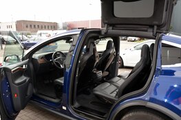 S.G. Gerrit Rietveld beleeft pilot bij Tesla Purmerend