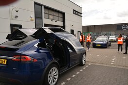 S.G. Gerrit Rietveld beleeft pilot bij Tesla Purmerend
