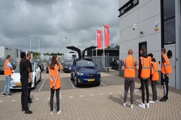 S.G. Gerrit Rietveld beleeft pilot bij Tesla Purmerend