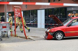 Automobiliste verliest controle op parkeerterrein winkelcentrum Purmerend