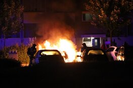 Geparkeerde auto door brand verwoest in Purmerend