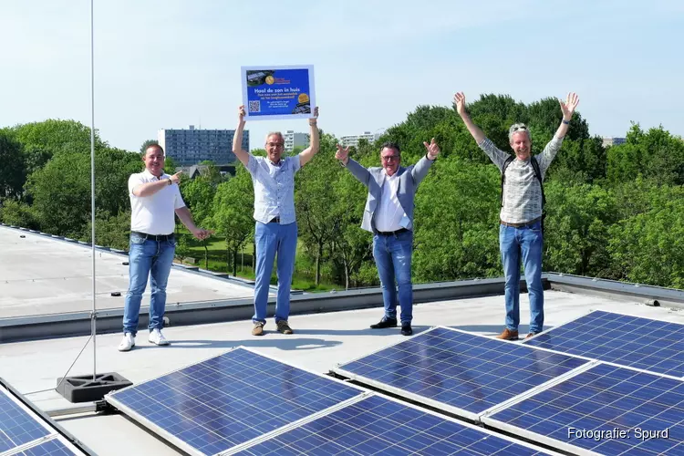 Zon op Purmerend zoekt participanten zonnedak Leeghwaterbad