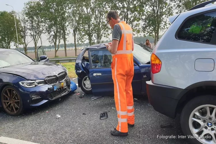Zeven auto&#39;s betrokken bij ongeval op A7