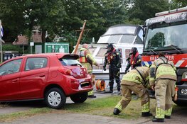 Auto bijna van kade gereden in Purmerend