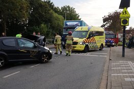 Frontale botsing in Purmerend, twee gewonden