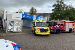Vrouw klem in wasstraat Purmerend