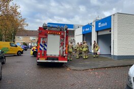 Vrouw klem in wasstraat Purmerend