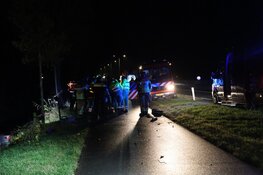 Auto belandt in sloot Ilpendam