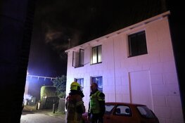 Brand door echte kaarsjes in kerstboom in De Rijp