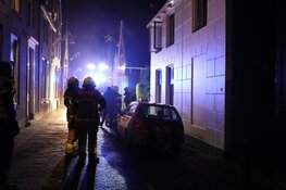 Brand door echte kaarsjes in kerstboom in De Rijp