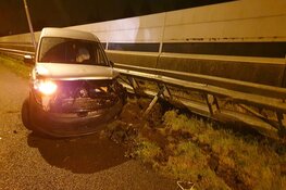 Eenzijdig ongeval op A7, bestuurder nergens te bekennen