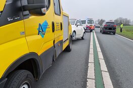 Auto te water na inhaalactie