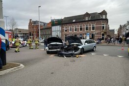 Gewonde en veel schade bij ongeluk in centrum Purmerend