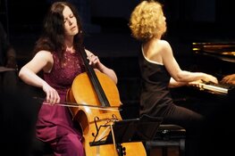 Muziek én live-kalligrafie bij De Verbeelding met Maya Fridman en Marion von Tilzer