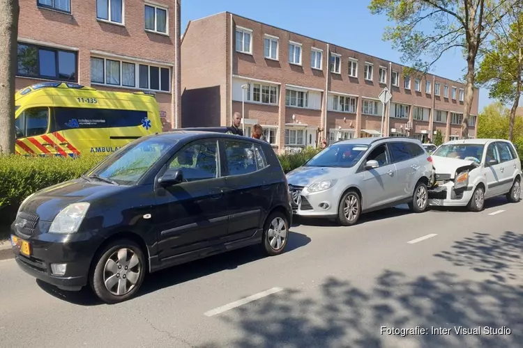 Drie gewonden bij botsing in Purmerend