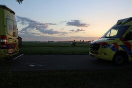 Ernstig ongeval in Middenbeemster: automobilist rijdt tegen boom