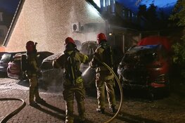 Vier auto's door brand verwoest in Purmerend