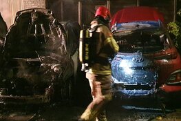 Vier auto's door brand verwoest in Purmerend