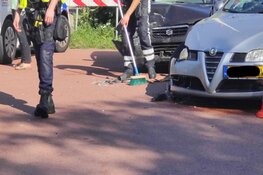 Twee auto's tegen elkaar gebotst in Purmerend
